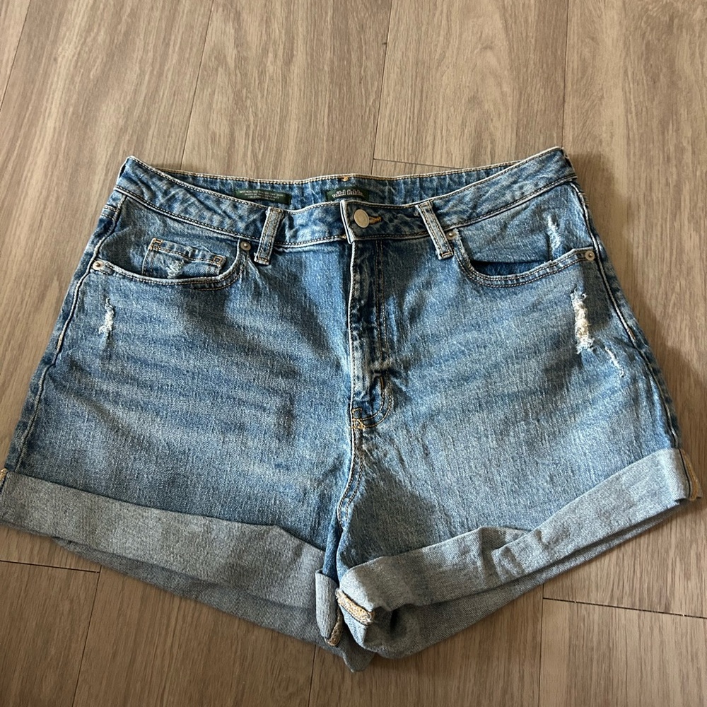 Wild Fable high rise rolled cuffed shorts